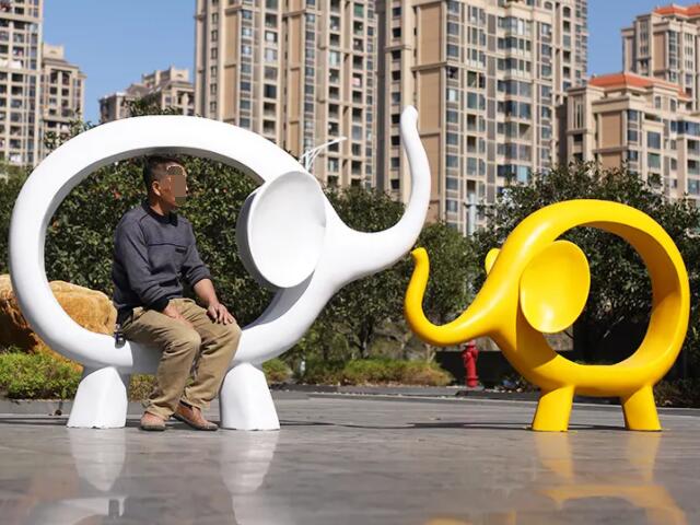 抽象商业步行街玻璃钢小品雕塑摆件