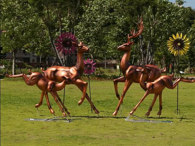 奔跑跳跃动作玻璃钢仿真铜梅花鹿雕塑