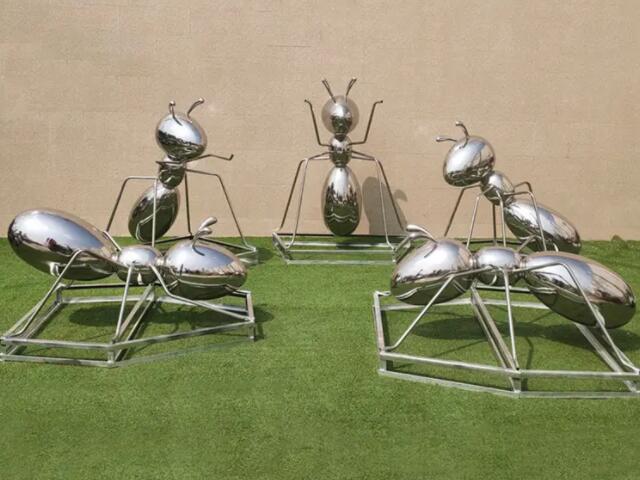 镜面仿真不锈钢镜面蚂蚁雕塑
