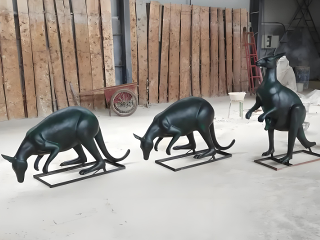 户外园林景观玻璃钢袋鼠动物雕塑定制