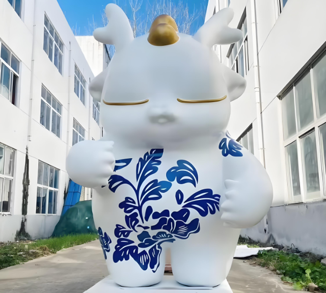 卡通玻璃钢龙年雕塑