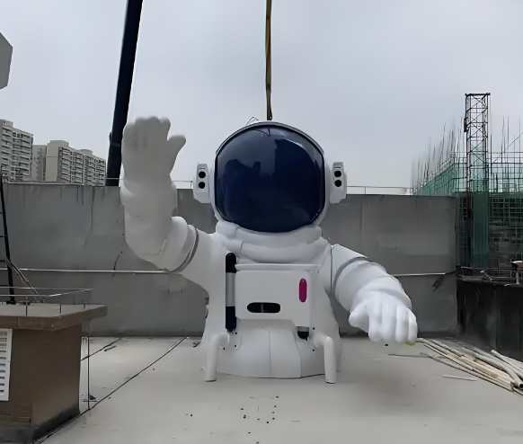 玻璃钢太空人雕塑，一场未来考古的当代宣言