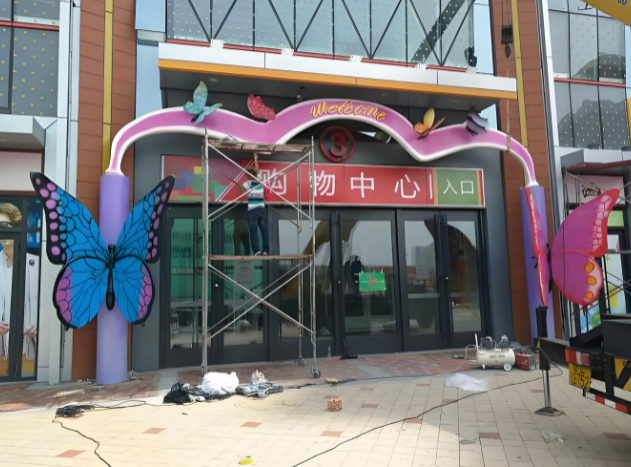 商场玻璃钢门头雕塑，城市交响的序曲