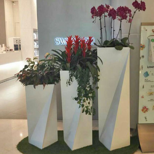 商场美陈玻璃钢创意花瓶