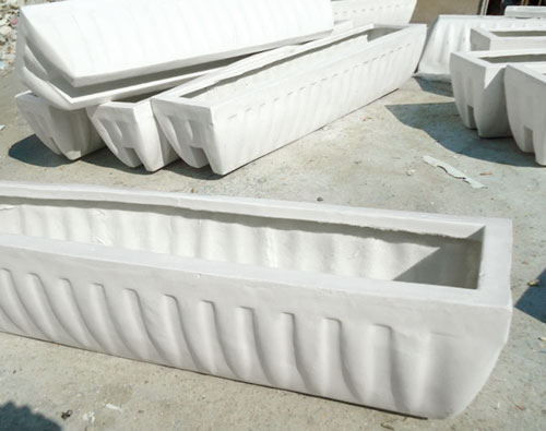 高架桥悬挂花盆