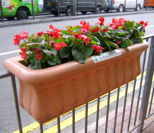 人行道玻璃钢悬挂式花盆