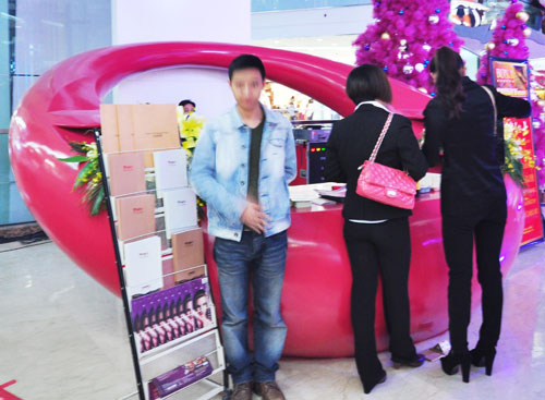 玻璃钢产品展示柜