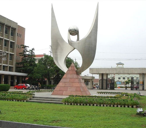 不锈钢公司标志雕塑