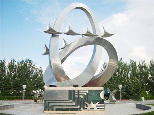 不锈钢圆雕雕塑表现形式