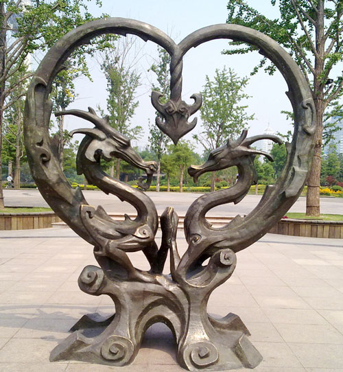 城市广场双龙雕塑