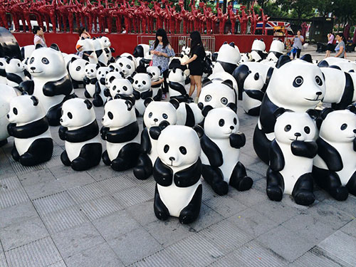 玻璃钢熊猫雕塑