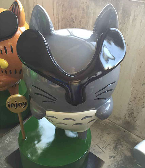 广场玻璃钢卡通雕塑