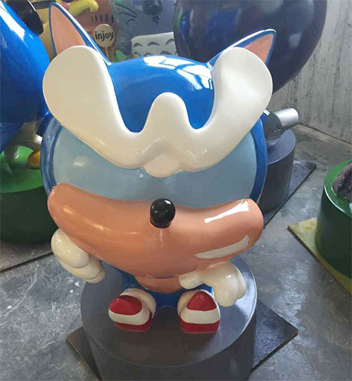 商场玻璃钢卡通雕塑的价值