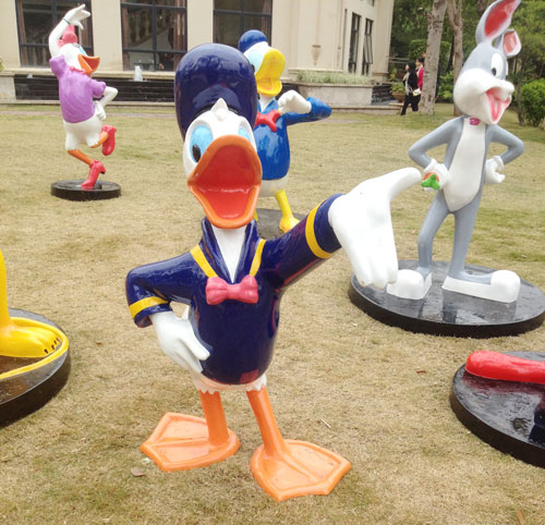 玻璃钢卡通动物组合雕塑