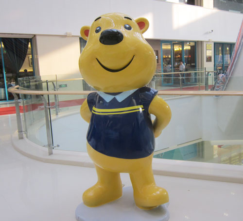 玻璃钢卡通小熊雕塑