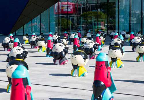 影视三国抽象小人玻璃雕塑