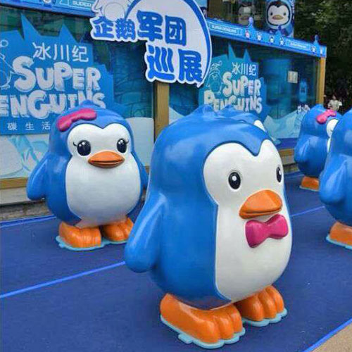 玻璃钢卡通小企鹅雕塑