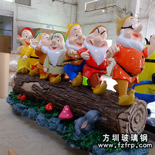 玻璃钢人物小矮人雕塑