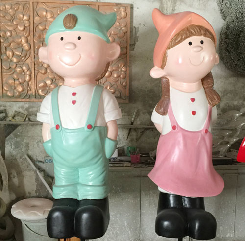 玻璃钢兄妹雕塑