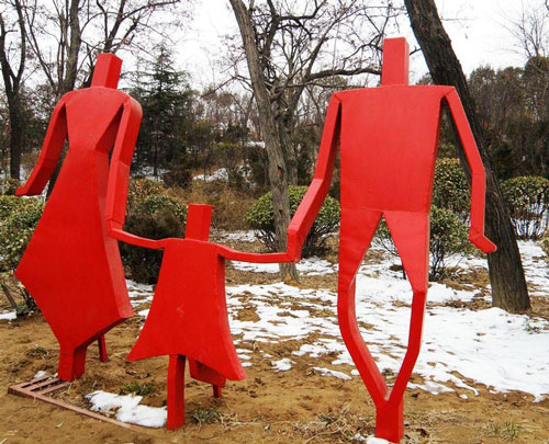 铁艺一家人雕塑