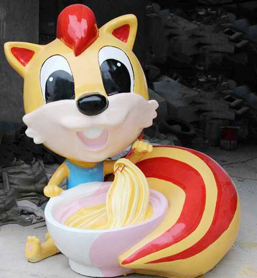 玻璃钢卡通松鼠圆雕雕塑
